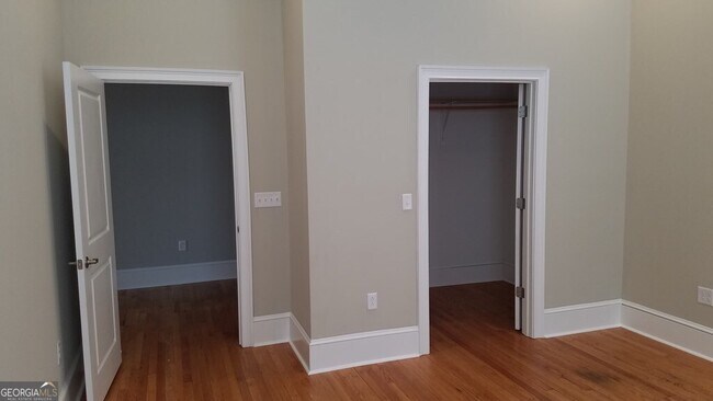 Foto del edificio - 119 W Jackson St