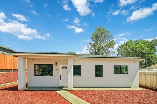 Foto del edificio - 4714 Harbinson Ave