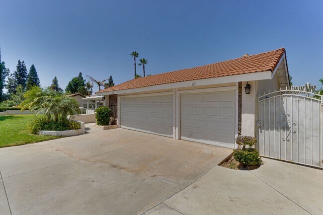 Foto del edificio - 4 Bed 3 Bath House for Rent in an Excellen...