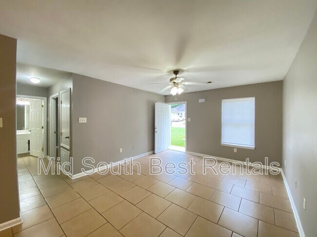 Foto del edificio - 321 Clint Rd