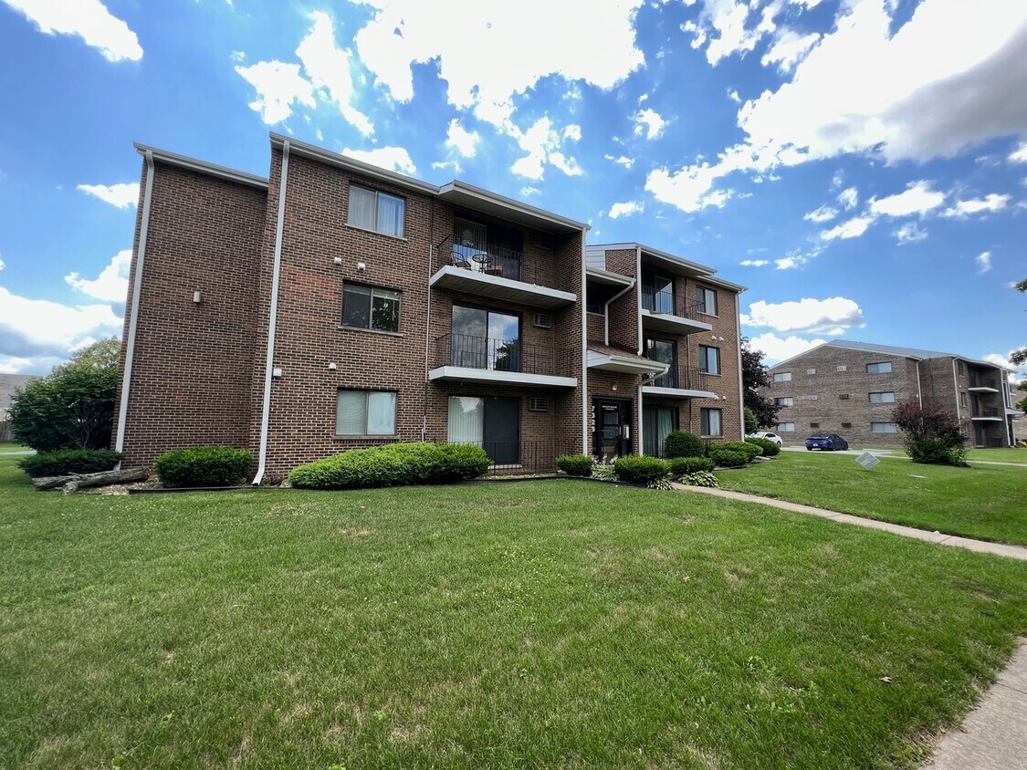 7325 Tiffany Dr Unit 2A, Orland Park, IL 60462 Condo for Rent in Orland Park, IL