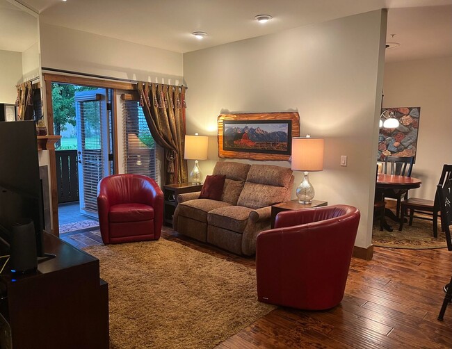 Building Photo - Ann's Mountain View 2 bd 2 Bath Monterra C...