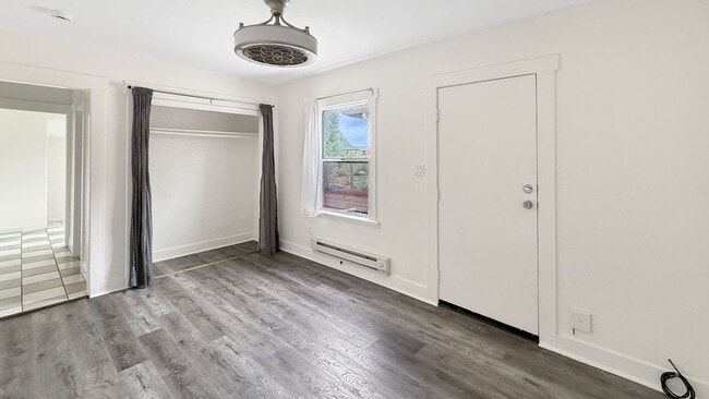 Building Photo - 859 47th St