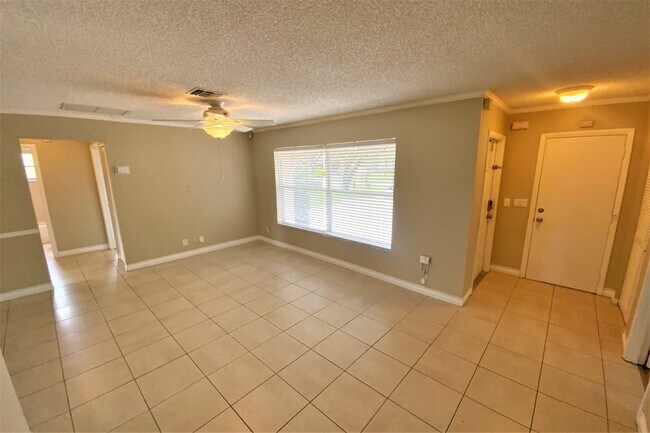 Foto del edificio - 12169 Sycamore Ln