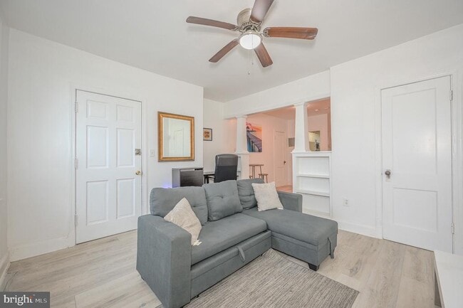 Foto del edificio - 221 35th St NE