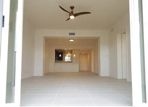 Building Photo - 455 Kailua Rd