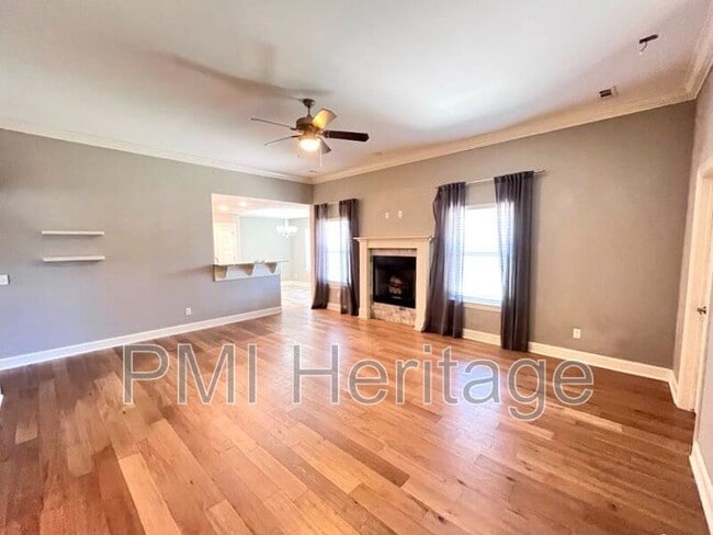 Foto del edificio - 7549 Devonshire Ave
