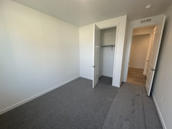 Foto del edificio - Brand New 4 Bed 3 Bath home!