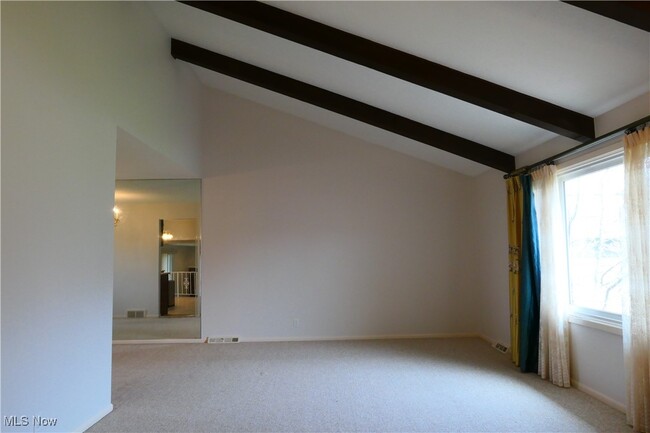 Building Photo - 1736 Gladwin Dr