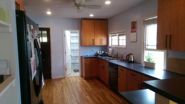 Foto del edificio - 3033 W Lyndale St