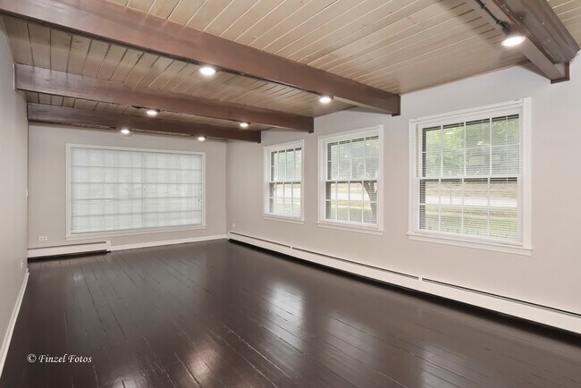 Building Photo - 110 W Hillside Ave