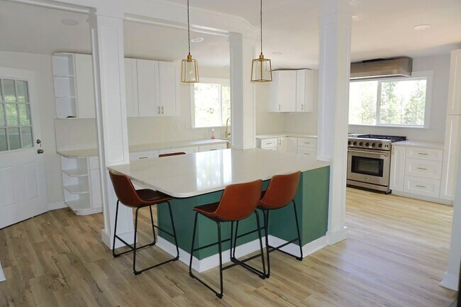 Building Photo - 45 Lodgepole Dr