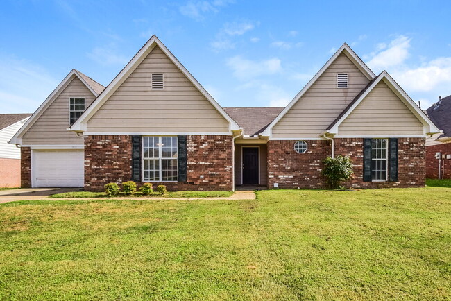 Building Photo - 1848 Central Trails Dr