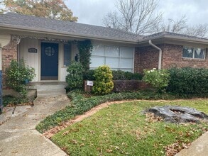 Building Photo - 704 Downing Dr