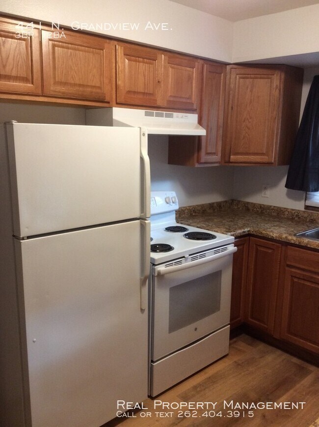 Foto del edificio - 3 Bedroom 1.5 Bathroom Updated Side by Side!