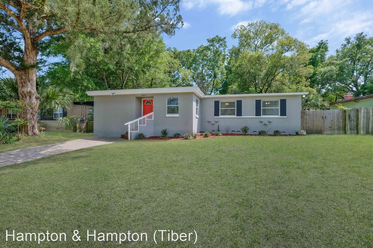 Primary Photo - 4 br, 2 bath House - 6810 GAILLARDIA ROAD S