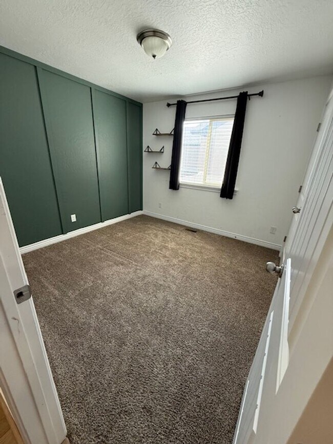 Foto del edificio - 3 Bedroom Eagle Mountain Home