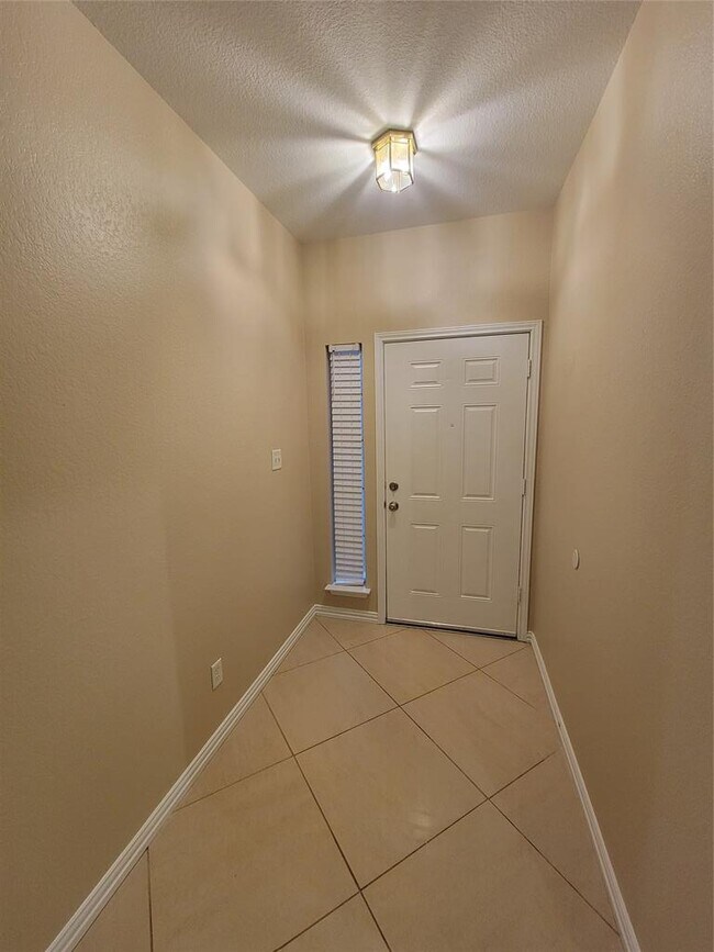 Foto del edificio - 3307 St Genevieve Dr
