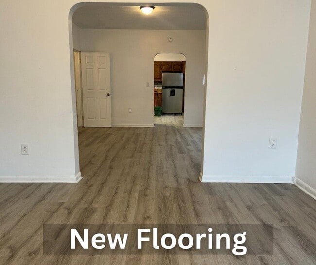 Building Photo - 525E4M