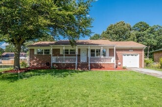 Building Photo - 726 Sunnywood Rd