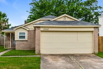 Building Photo - 13207 Pebblewalk Cir S
