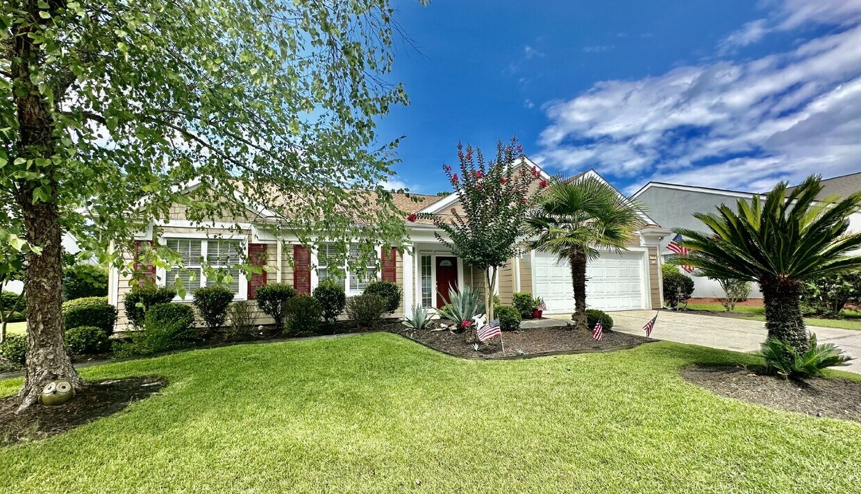 Primary Photo - Large Beautifully Furnished Home in Sun City!
