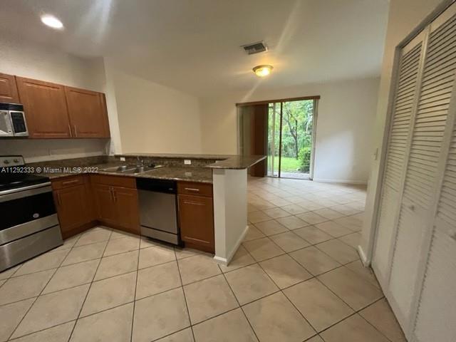 Building Photo - 8206 SW 29th St  104 Miramar Fl 33025
