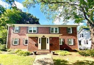 Building Photo - 5 Whitsett St
