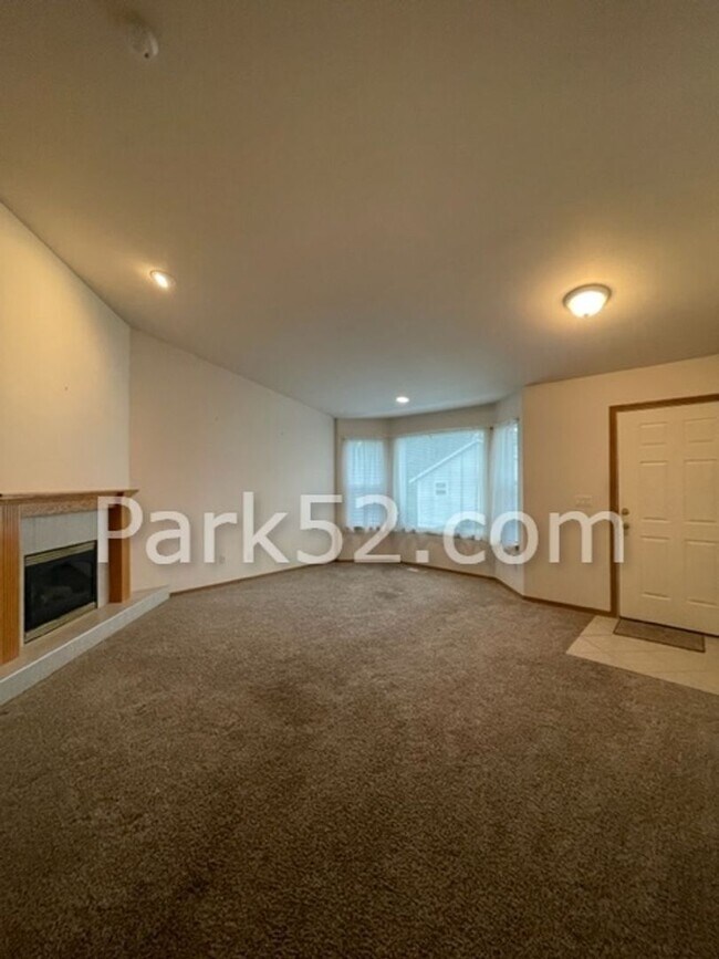 Building Photo - 5314-5316-5316 51st Ave Ct W