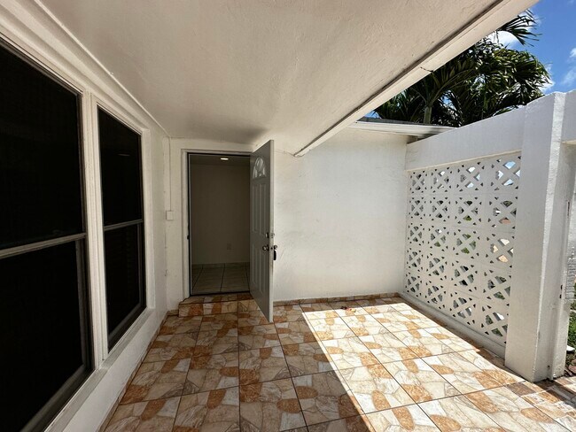 Foto del edificio - 7725 Grandview Blvd