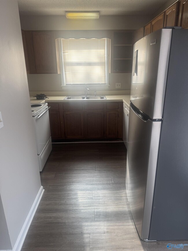 Foto del edificio - 4500 Bonnell Dr NW