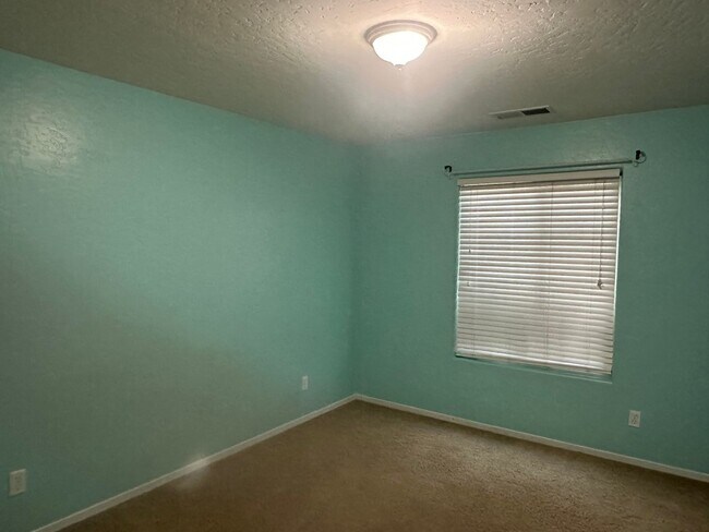 Foto del edificio - Open floor plan home for rent in Shannon R...