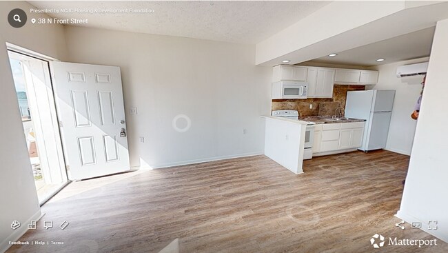 Foto del edificio - 36-38 N Front St