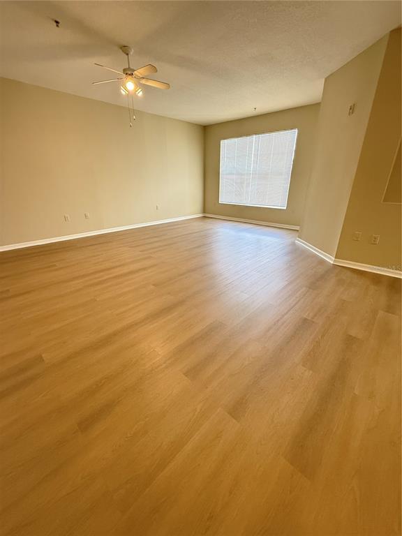 Foto del edificio - 5524 Metrowest Blvd