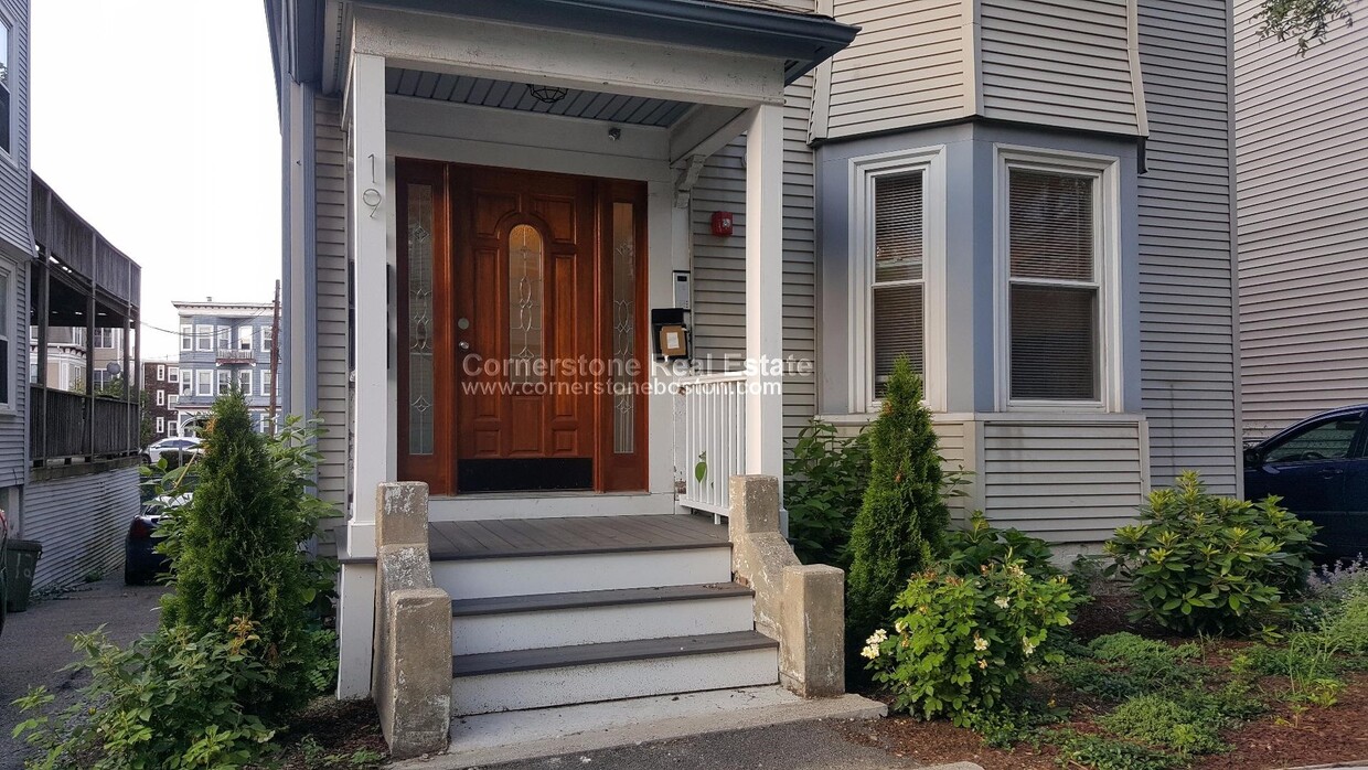 Primary Photo - 19 Dorset St