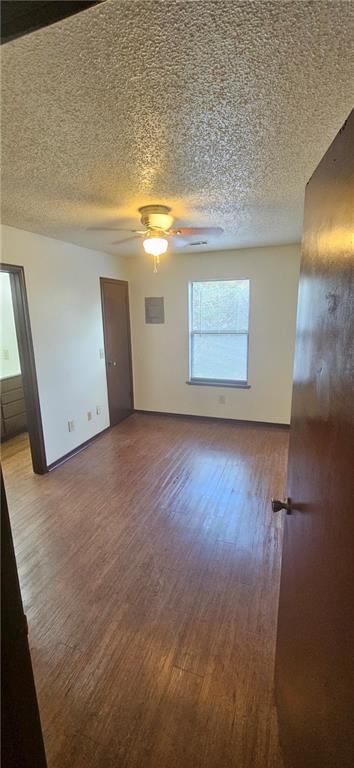 Foto del edificio - 635 Whitham Ave