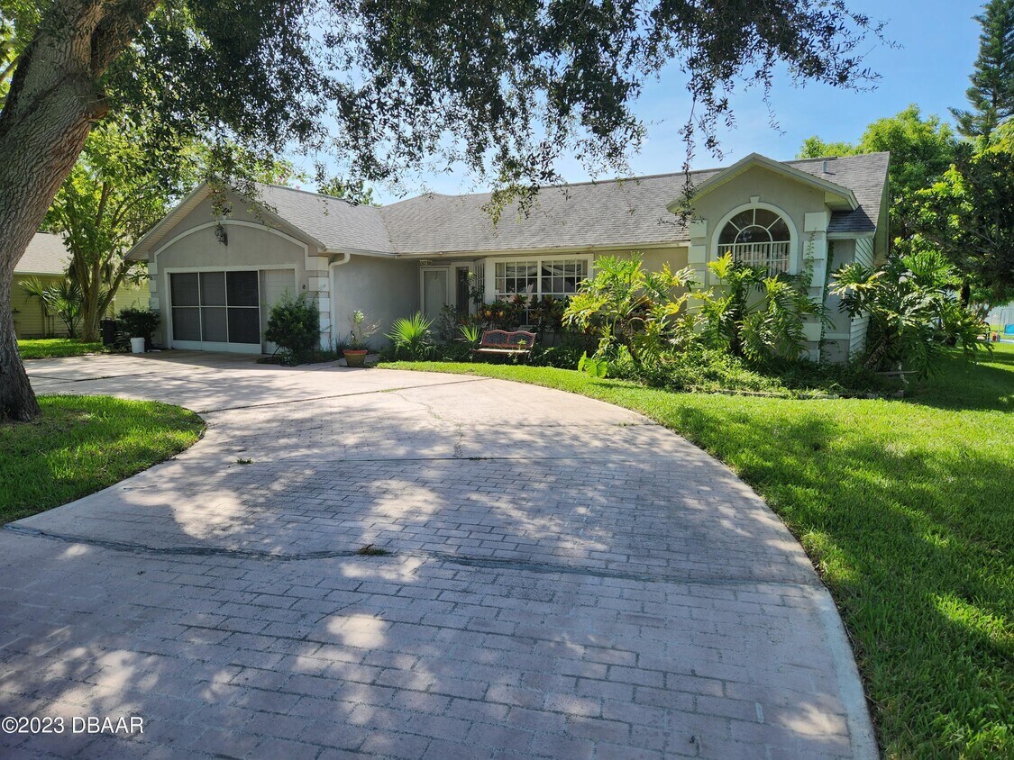 18 Lake Meadow Way, Ormond Beach, FL 32174 House for Rent in Ormond