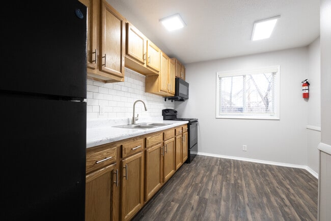 Building Photo - Fountainview Apartments