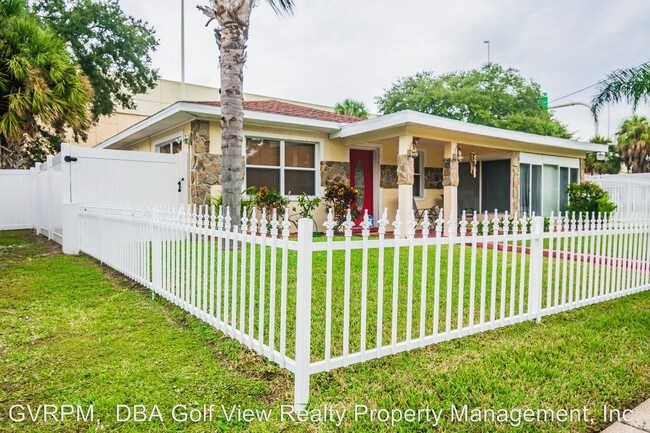 Building Photo - 4 br, 2 bath House - 1501 W La Salle St