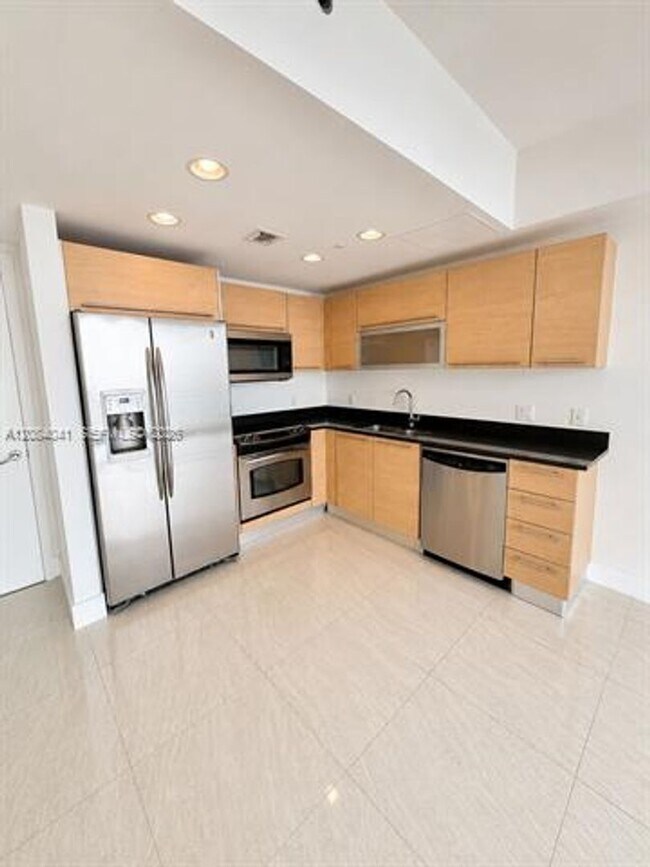 Photo - 951 Brickell Ave cu-1609 Apartment