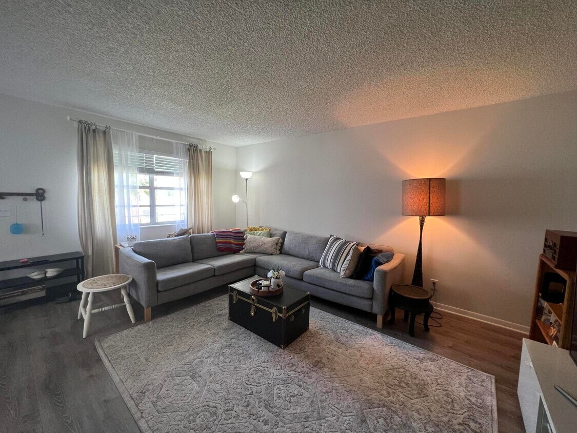 427 Piedmont J Unit 427, Delray Beach, FL 33484 Condo for Rent in