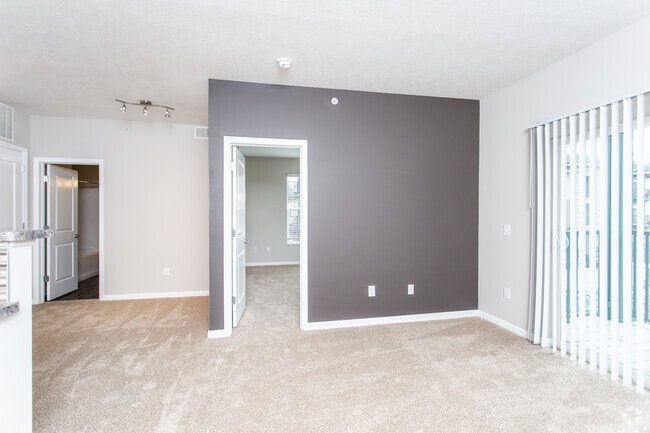 1BR, 1BA - 720 SF - Suite H - Hudson Square