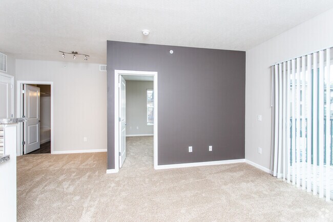 1HAB, 1BA - 720 ft² - Suite H - Hudson Square