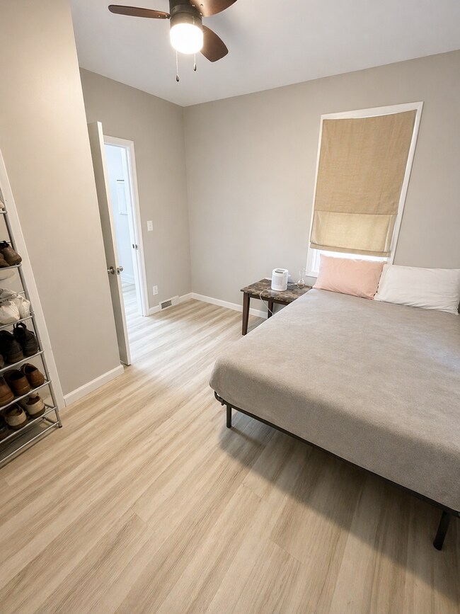 Foto del edificio - 906 North 6th Ave E