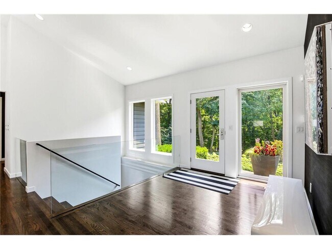 Foto del edificio - 20650 Bayview Ct