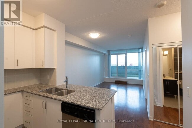 Building Photo - 215 Sherway Gardens Rd