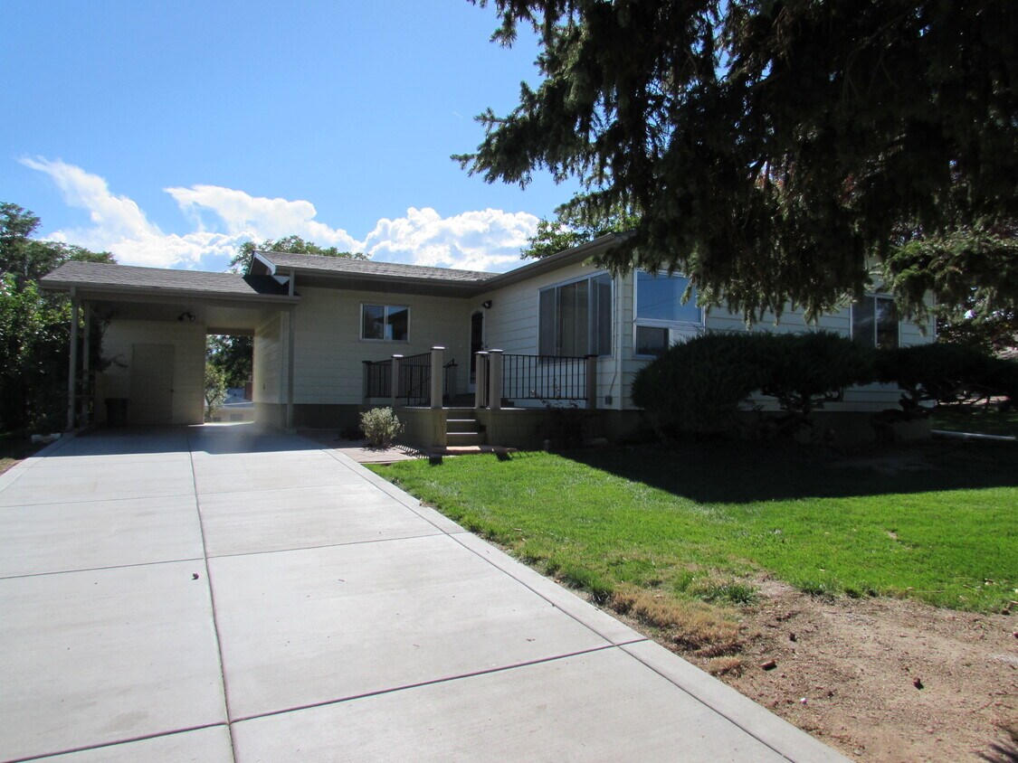 2493 Random Hills Ln, Grand Junction, CO 81507 House Rental in Grand