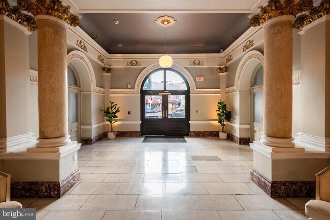 Foto del edificio - 699 N Broad St