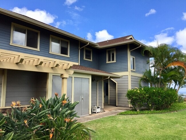 Foto del edificio - Makakilo: 3 Bdrm 2.5 Bath Townhouse w/ 2 C...