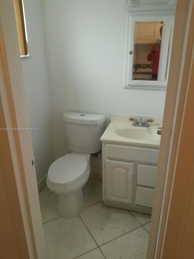 Foto del edificio - 4121 NW 26th St